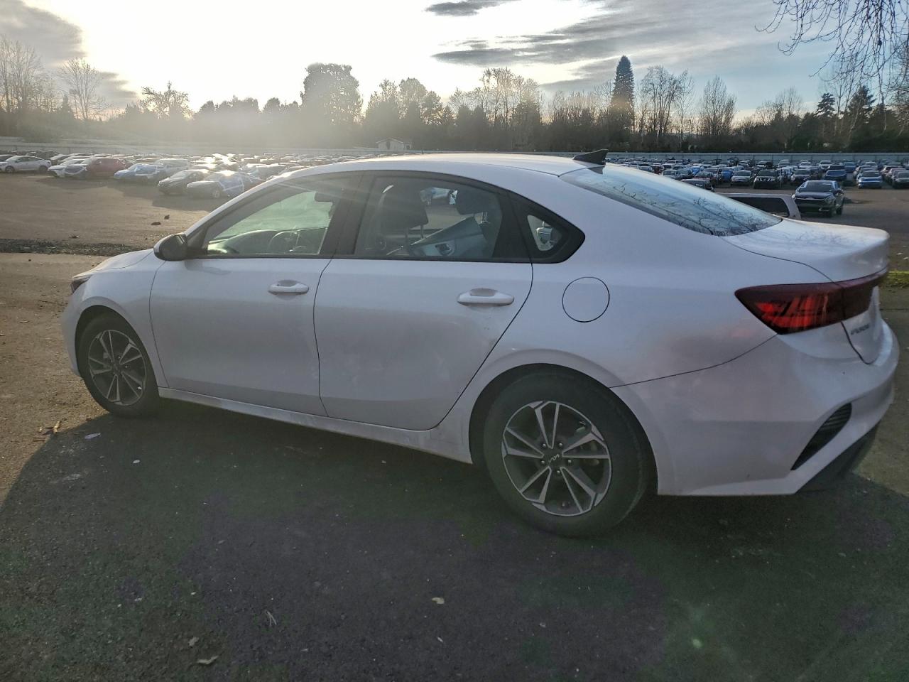 2024 KIA FORTE LX photo 2