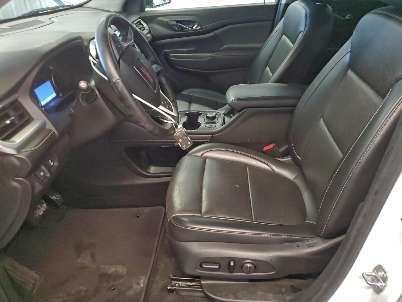 2023 GMC ACADIA SLT photo 7