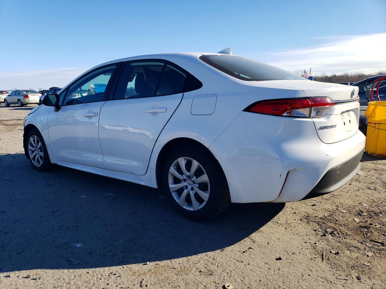 2023 TOYOTA COROLLA LE photo 2
