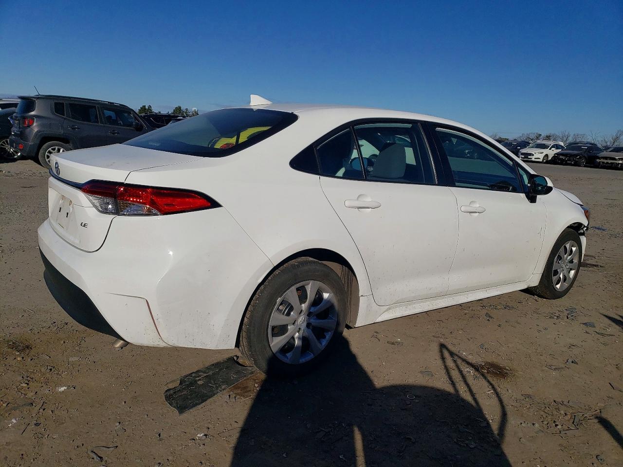 2023 TOYOTA COROLLA LE photo 3