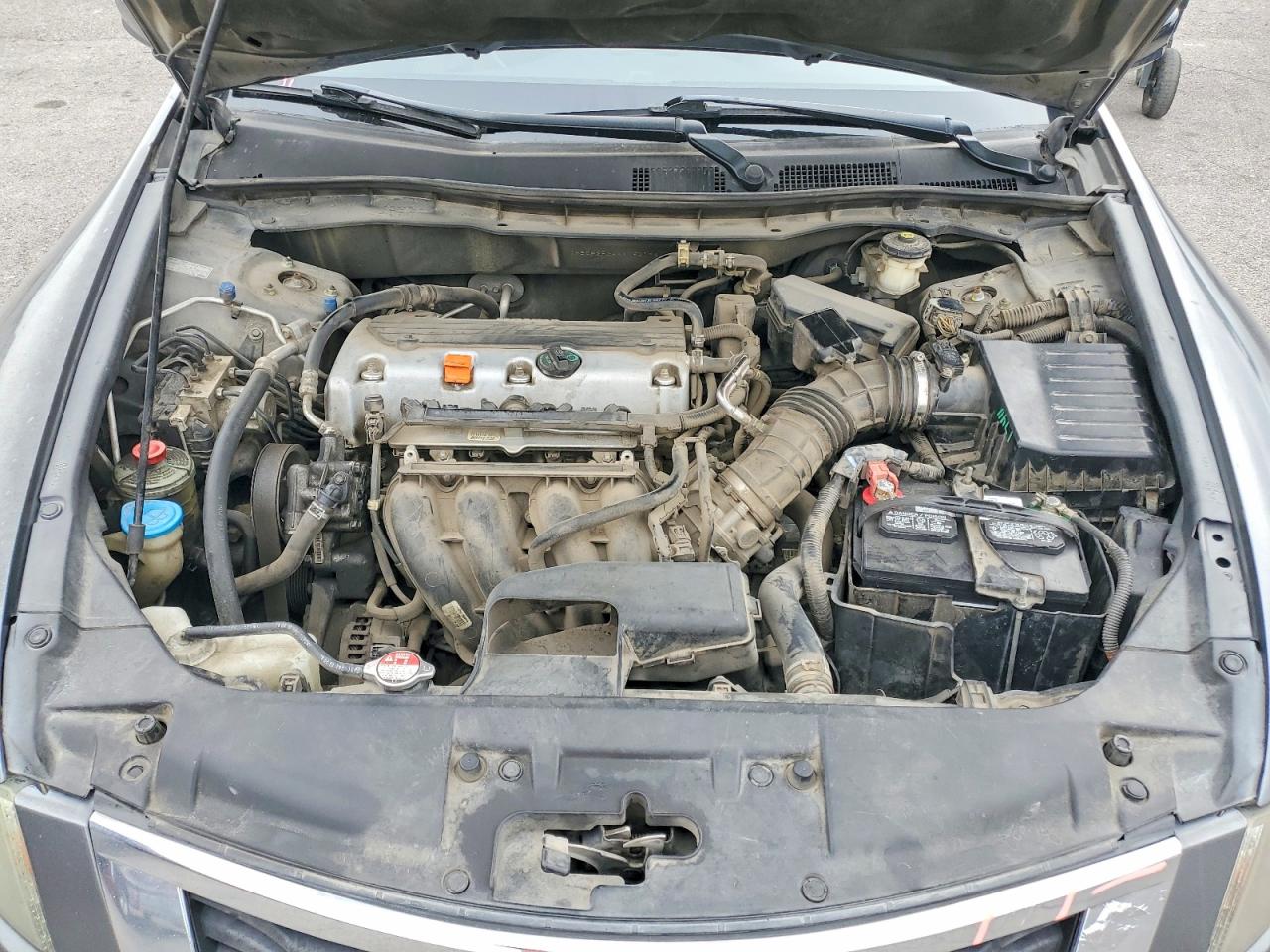 2010 HONDA ACCORD LX photo 11
