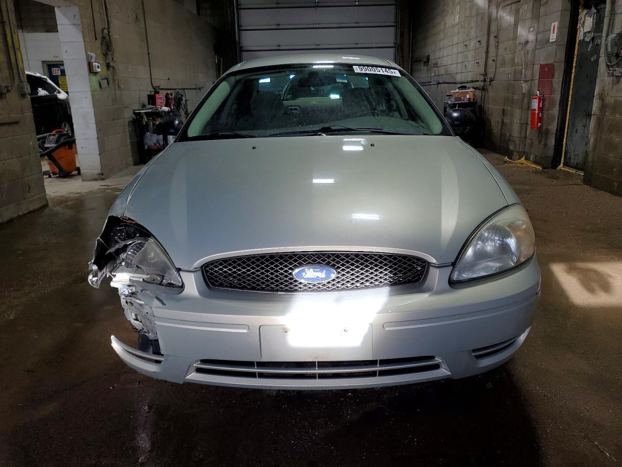 2004 FORD TAURUS SE photo 5