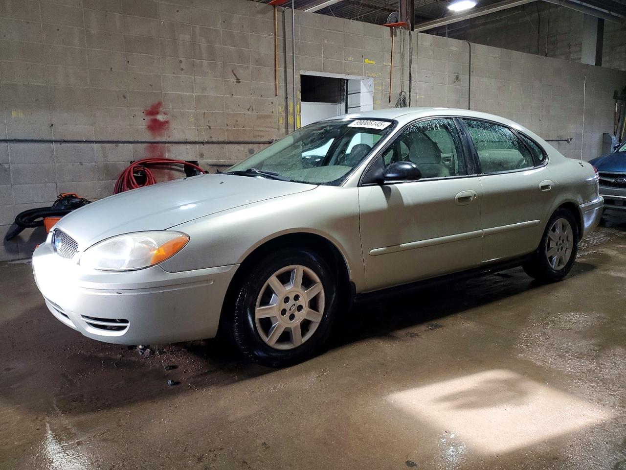 2004 FORD TAURUS