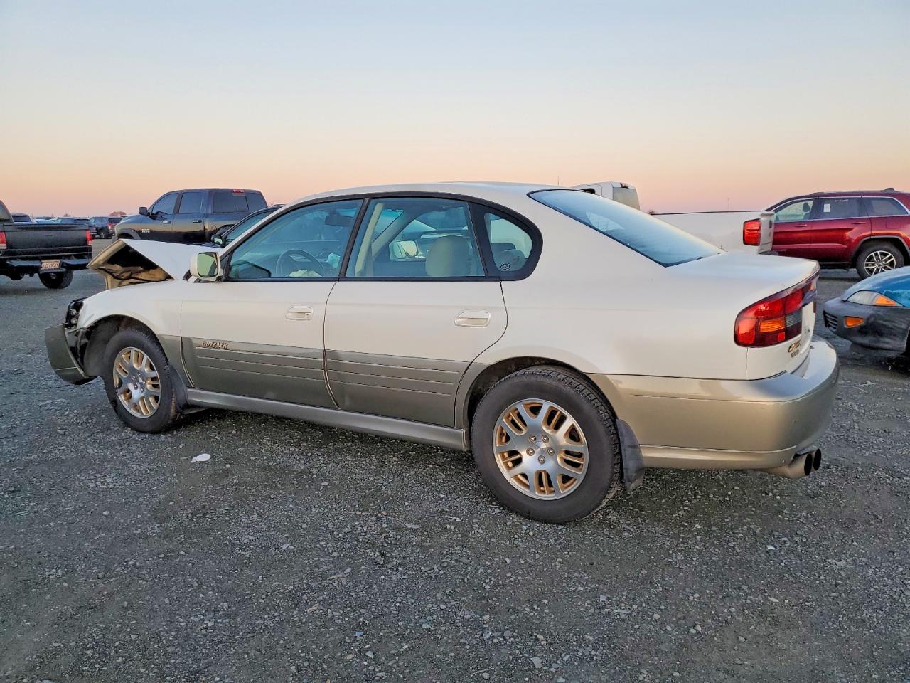 2002 SUBARU LEGACY OUTBACK 3.0 H6 photo 2