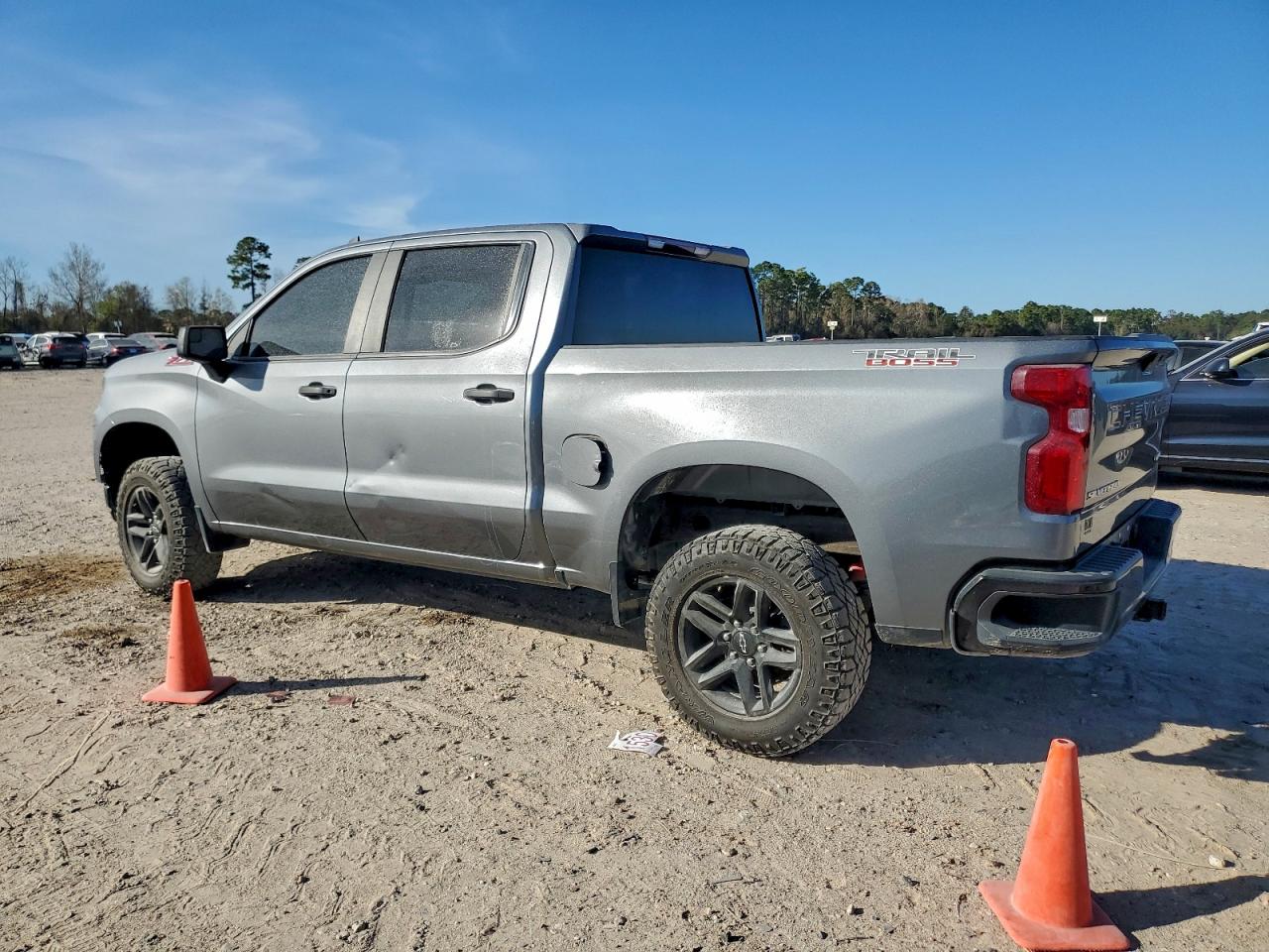 2021 CHEVROLET SILVERADO K1500 TRAIL BOSS CUSTOM photo 2