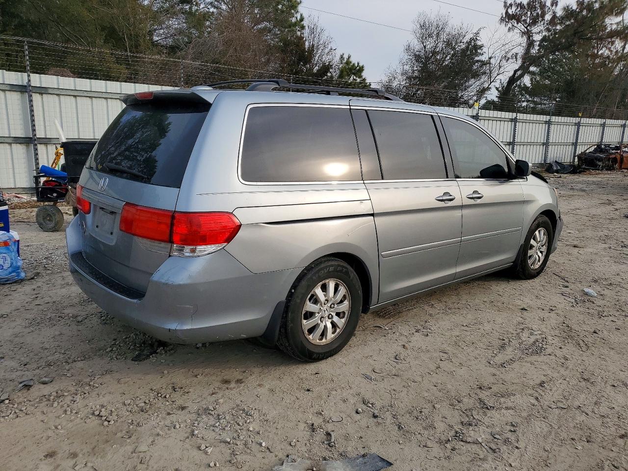 2010 HONDA ODYSSEY EXL photo 3