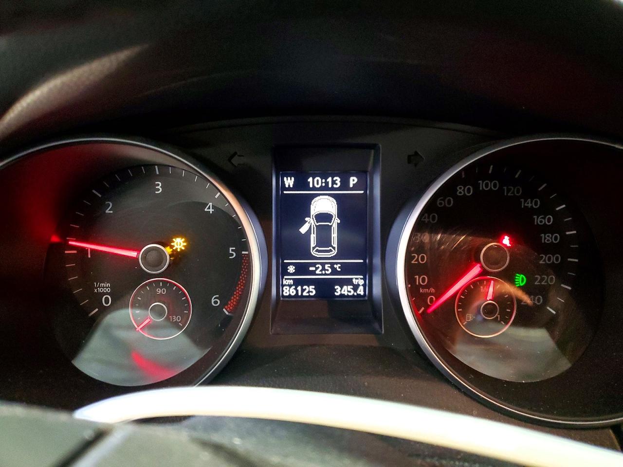 2014 VOLKSWAGEN JETTA TDI photo 9