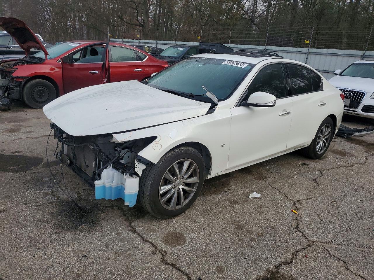 2015 INFINITI Q50