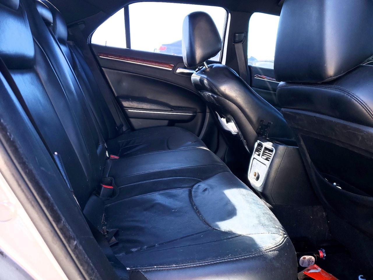 2014 CHRYSLER 300 photo 10