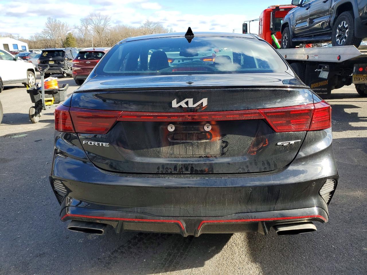 2024 KIA FORTE GT photo 6