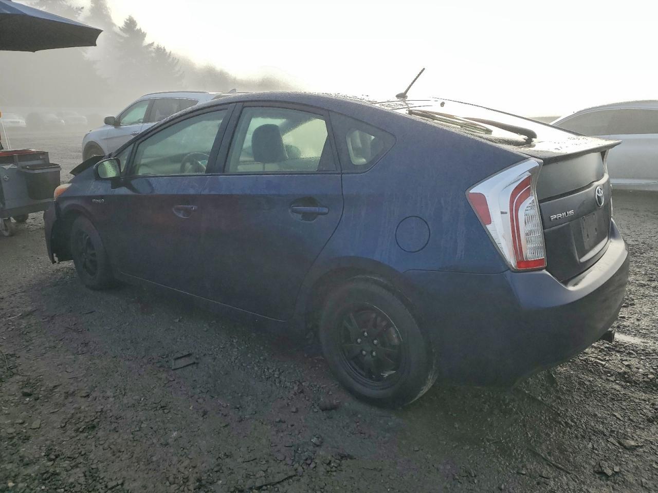 2012 TOYOTA PRIUS photo 2