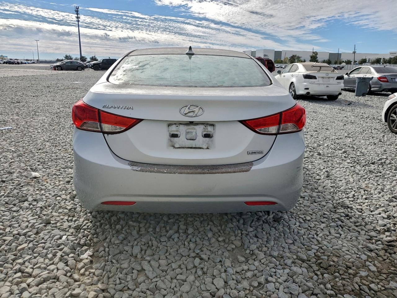 2013 HYUNDAI ELANTRA GLS photo 6