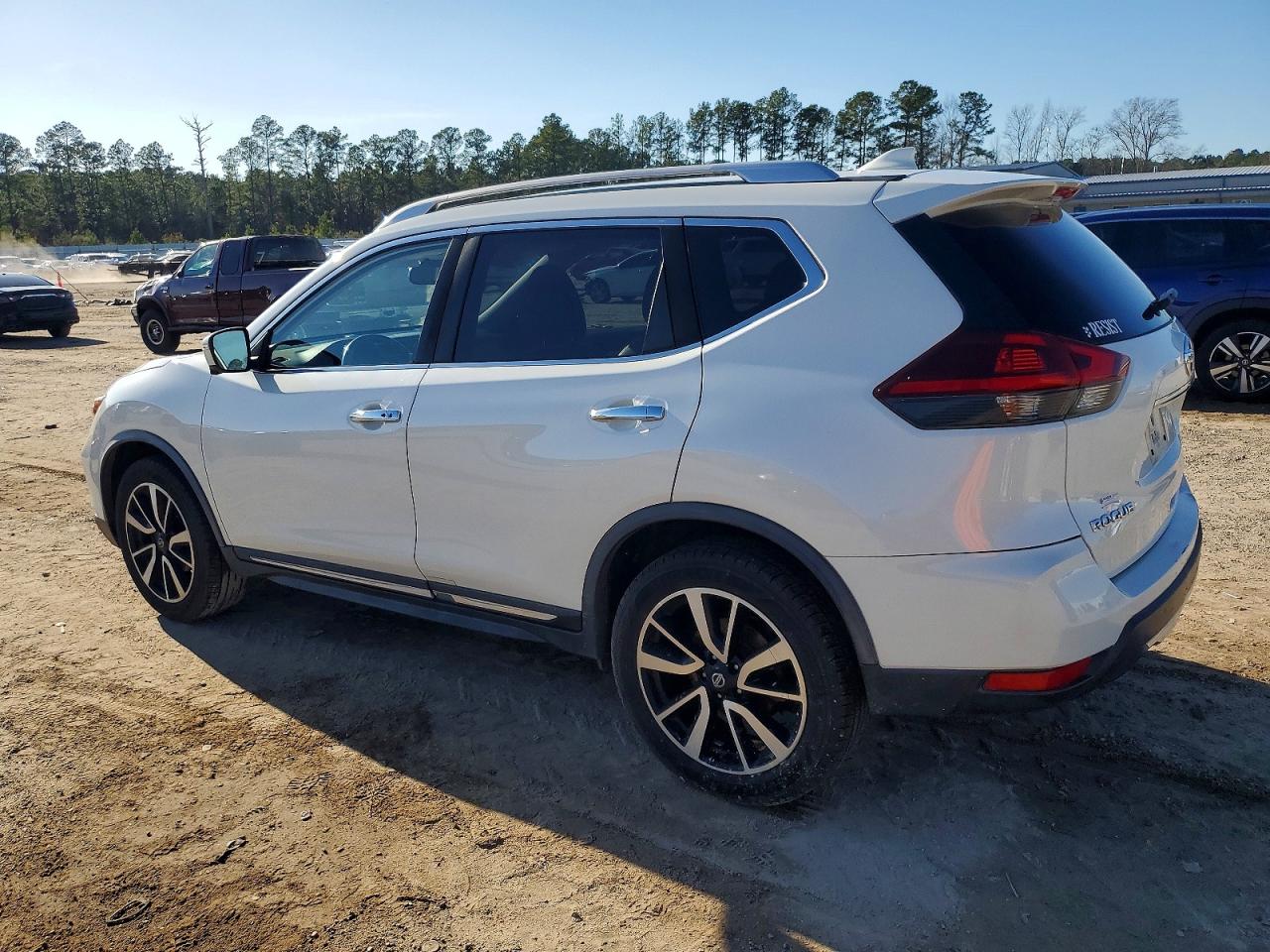 2018 NISSAN ROGUE S photo 2