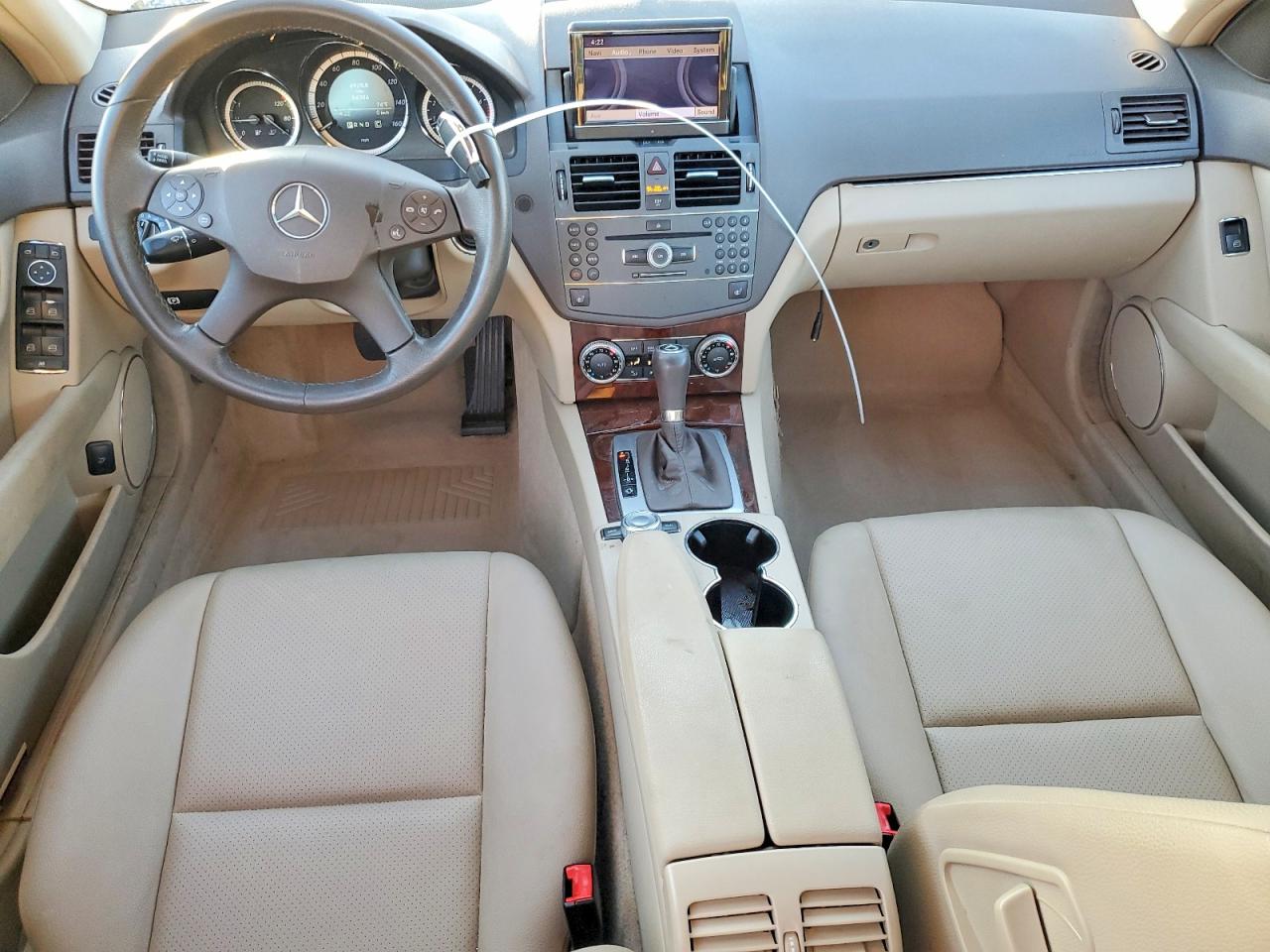 2010 MERCEDES-BENZ C 300 photo 8