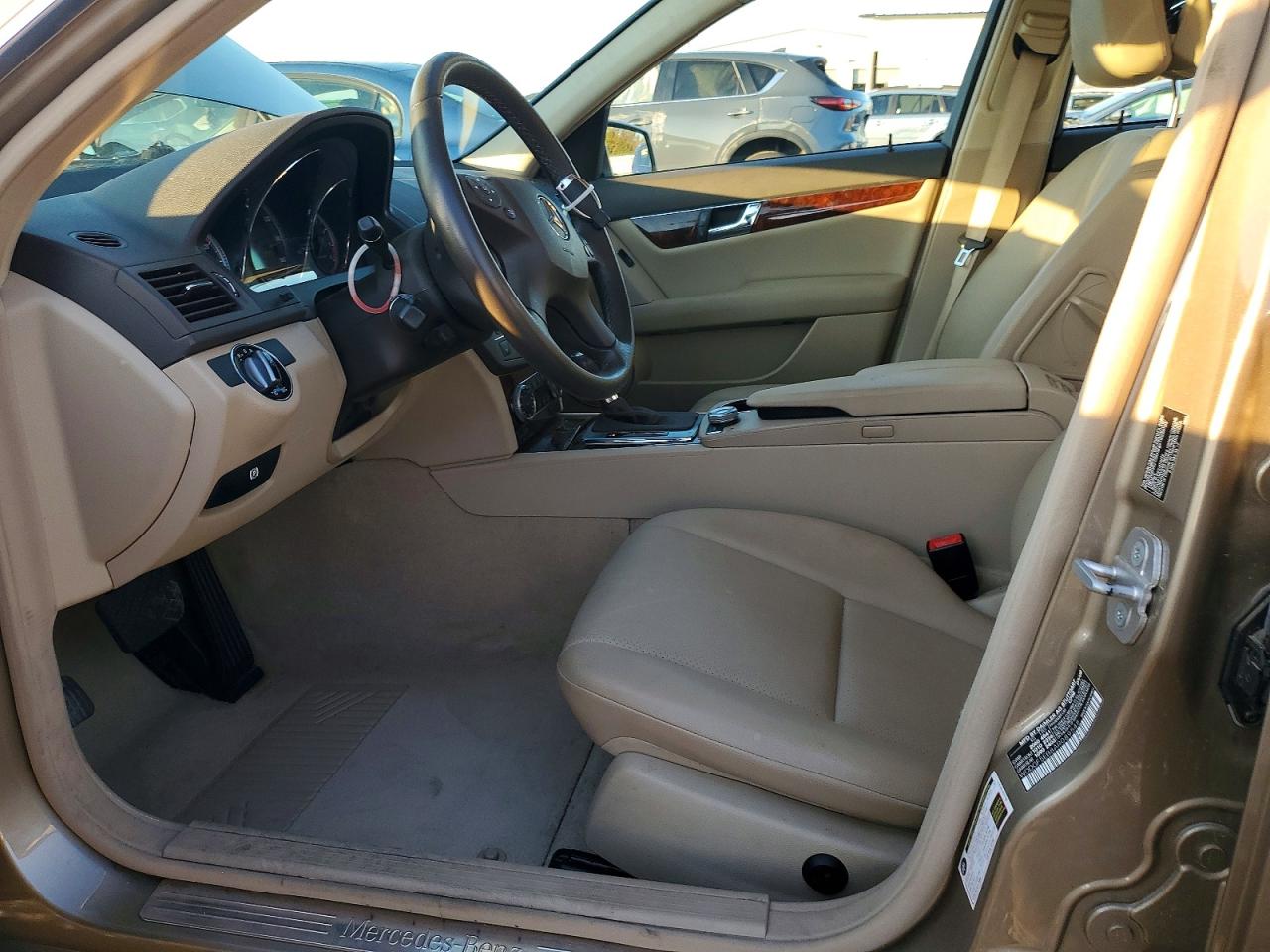 2010 MERCEDES-BENZ C 300 photo 7
