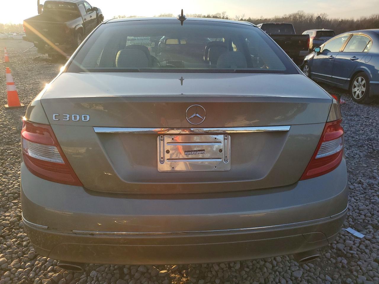 2010 MERCEDES-BENZ C 300 photo 6