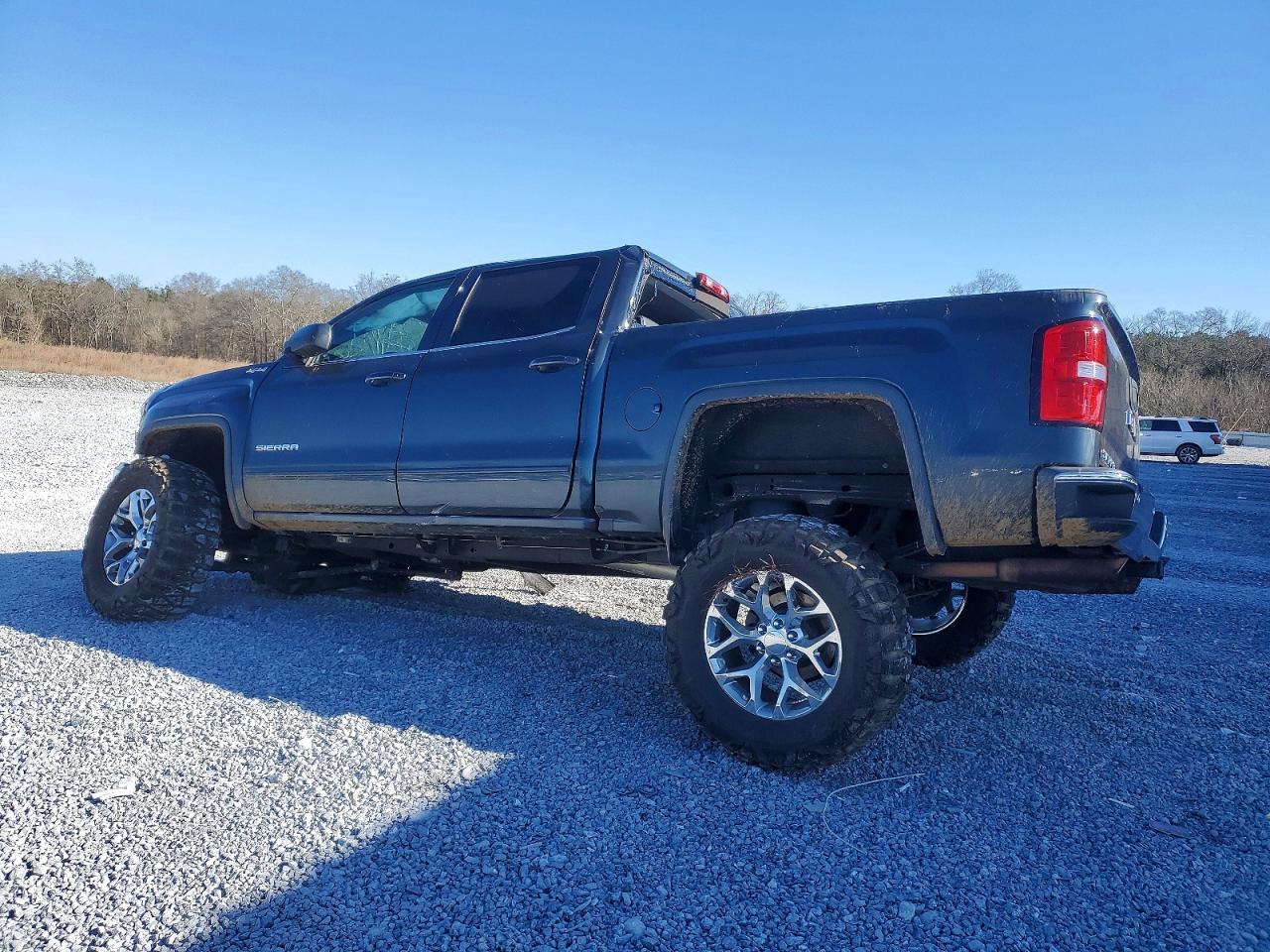 2017 GMC SIERRA K1500 SLE photo 2