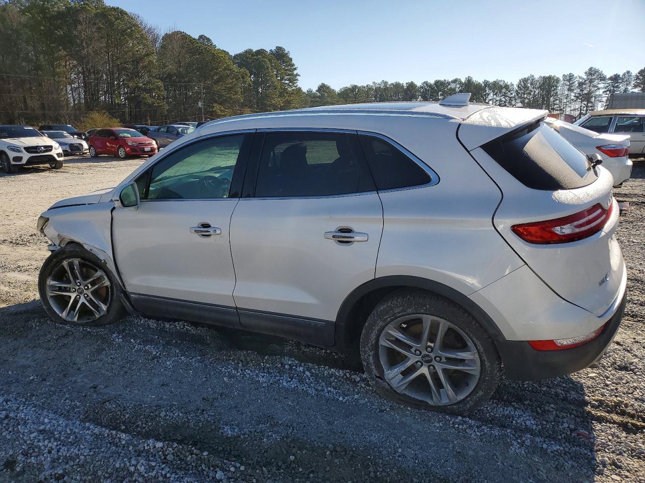 2017 LINCOLN MKC RESERVE photo 2