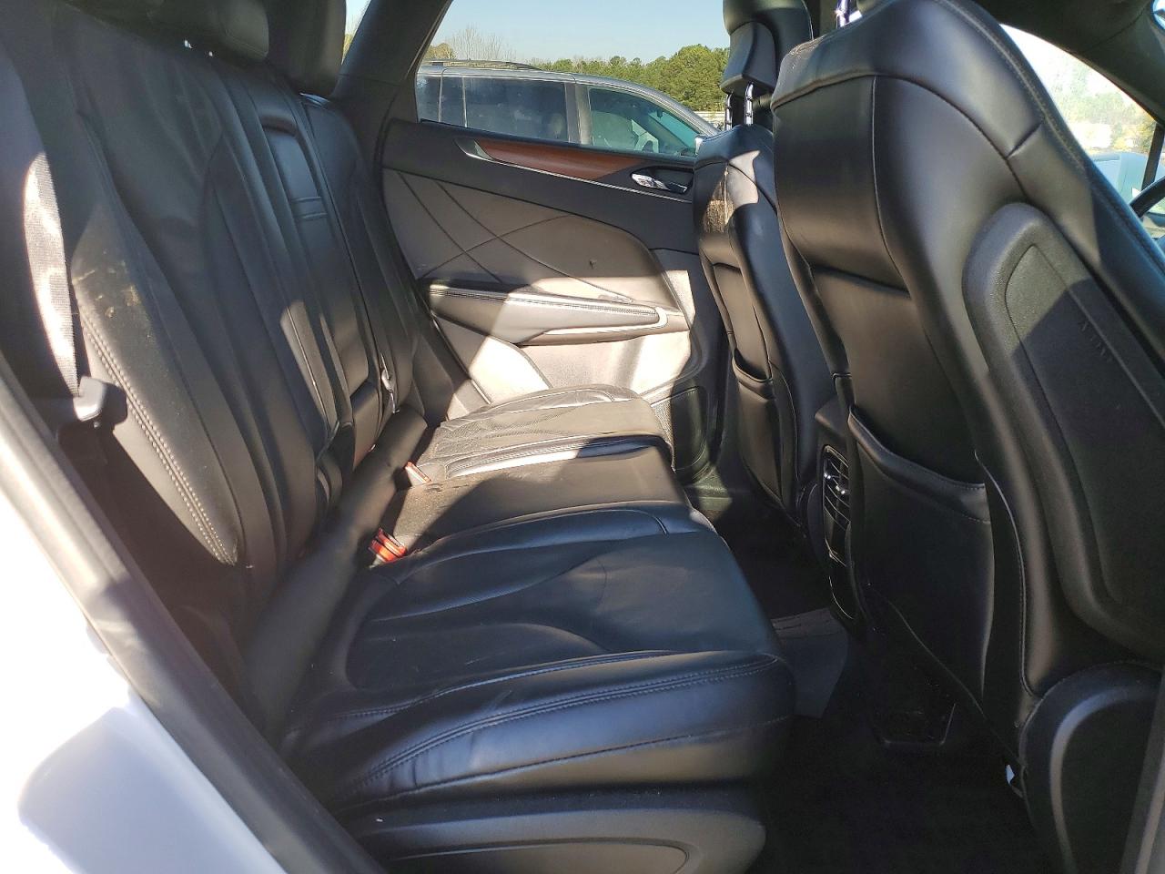 2017 LINCOLN MKC RESERVE photo 11