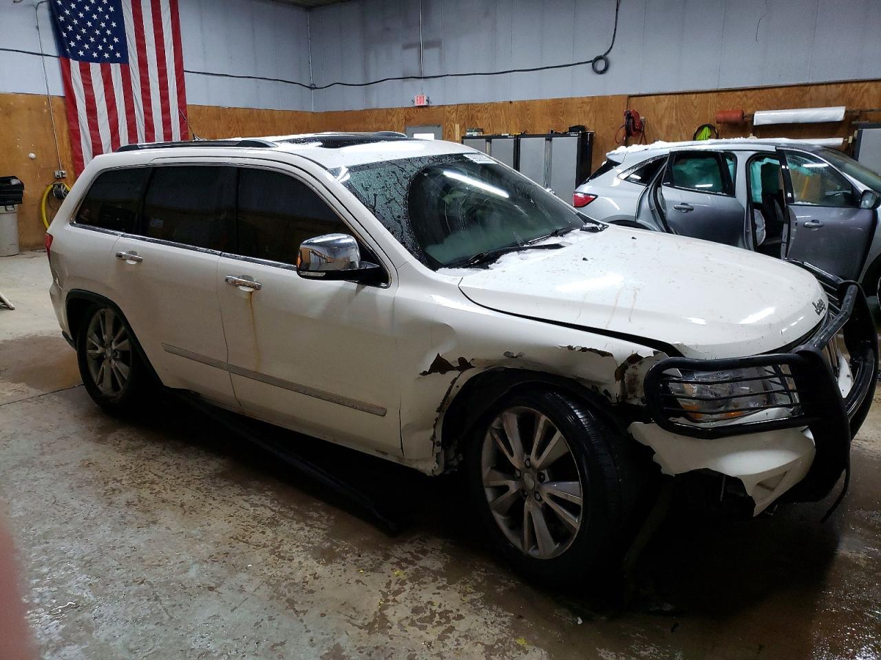 2012 JEEP GRAND CHEROKEE LIMITED photo 4