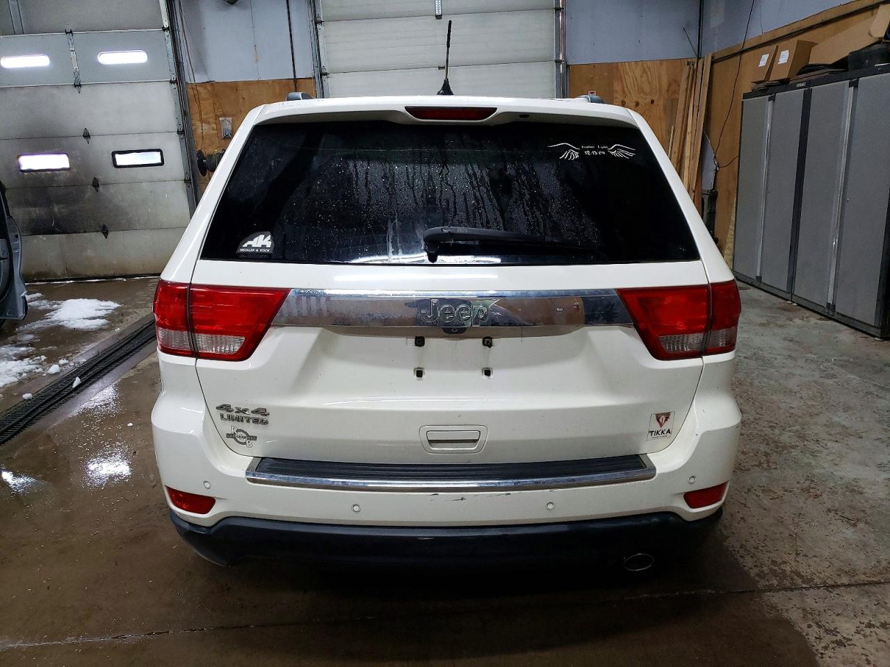2012 JEEP GRAND CHEROKEE LIMITED photo 6