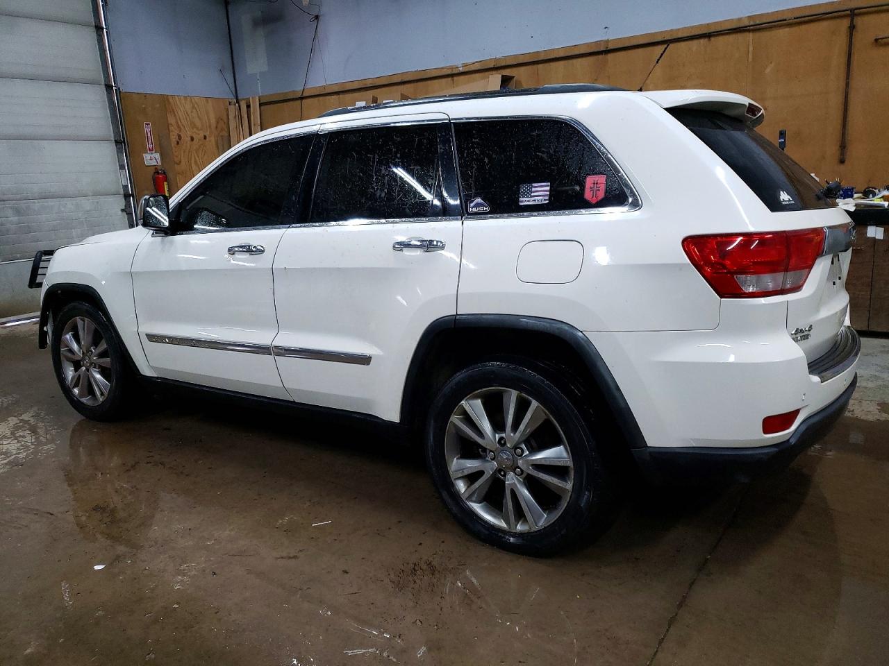 2012 JEEP GRAND CHEROKEE LIMITED photo 2
