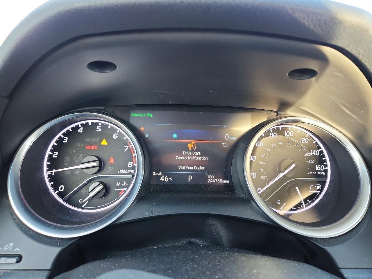 2018 TOYOTA CAMRY XSE photo 9