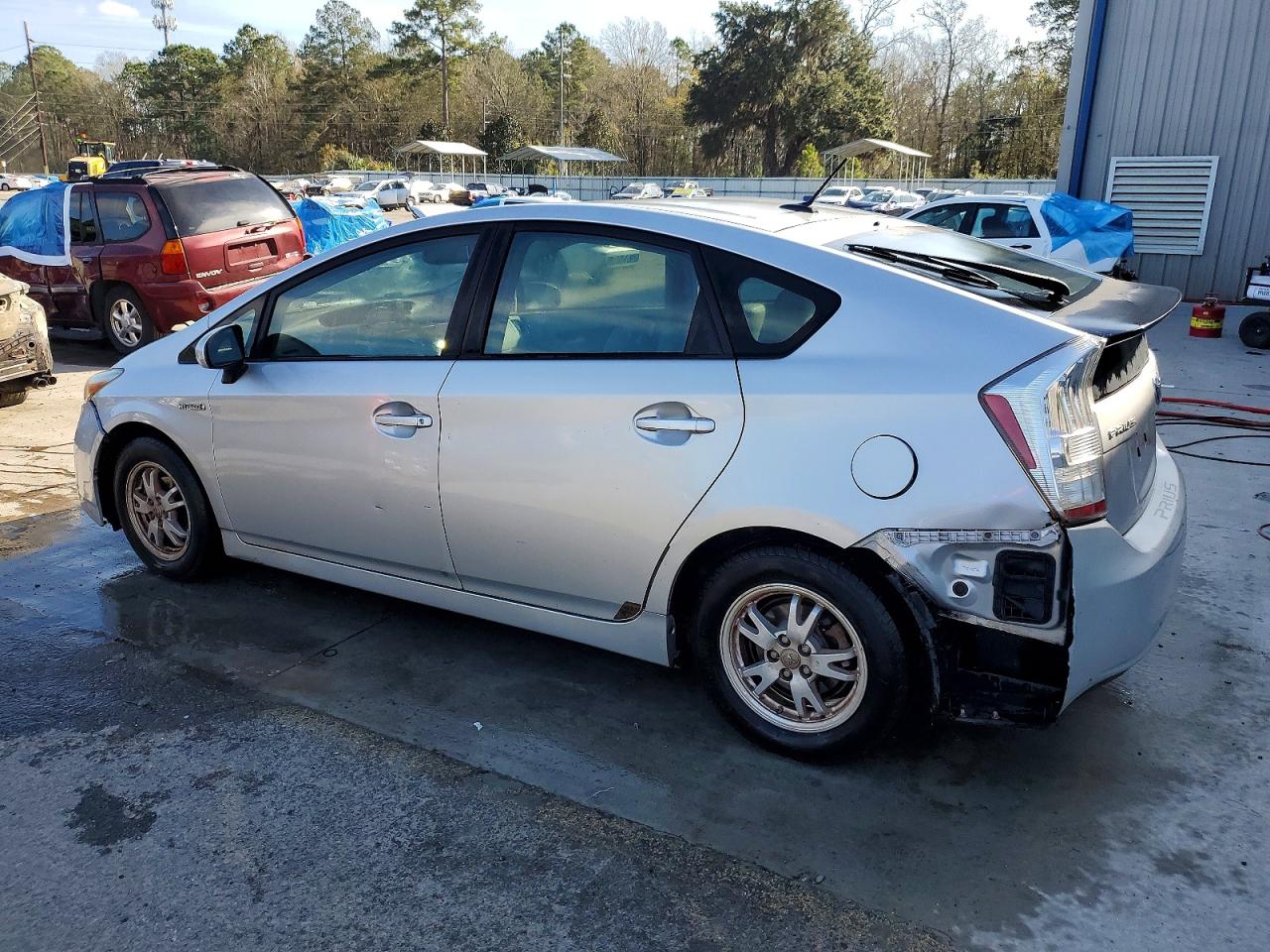 2011 TOYOTA PRIUS photo 3