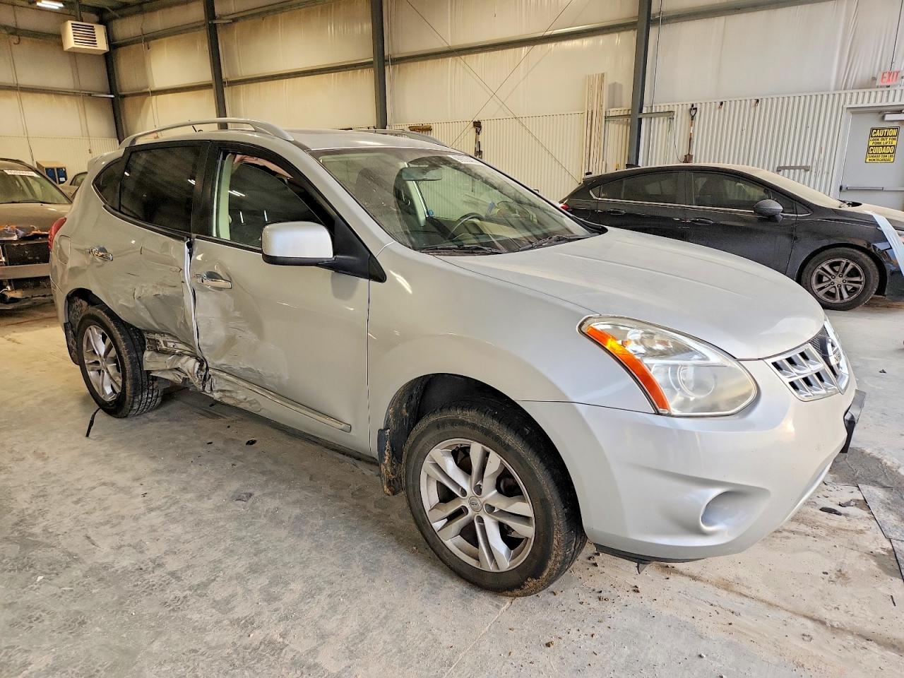 2013 NISSAN ROGUE S photo 7