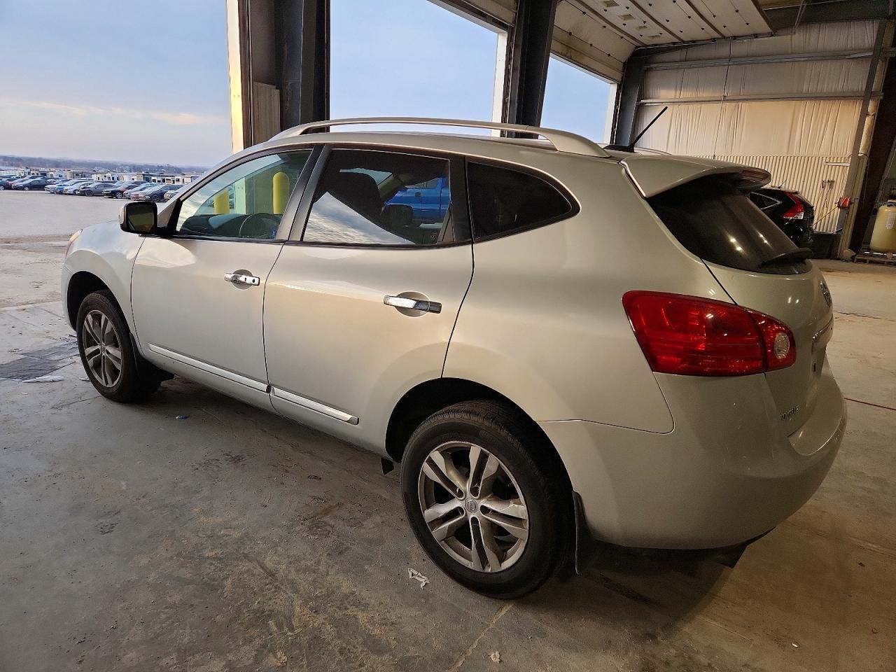 2013 NISSAN ROGUE S photo 3