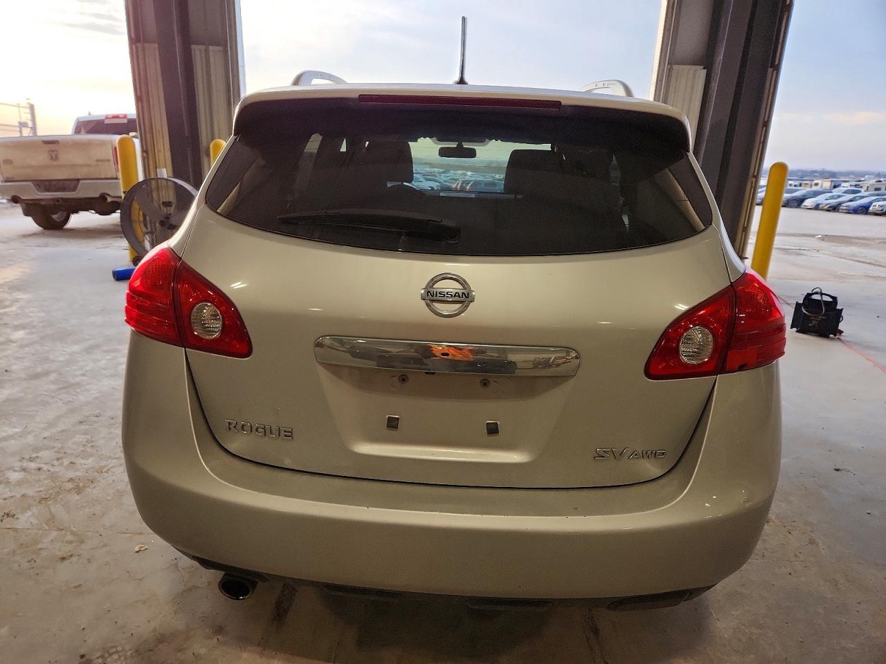 2013 NISSAN ROGUE S photo 11
