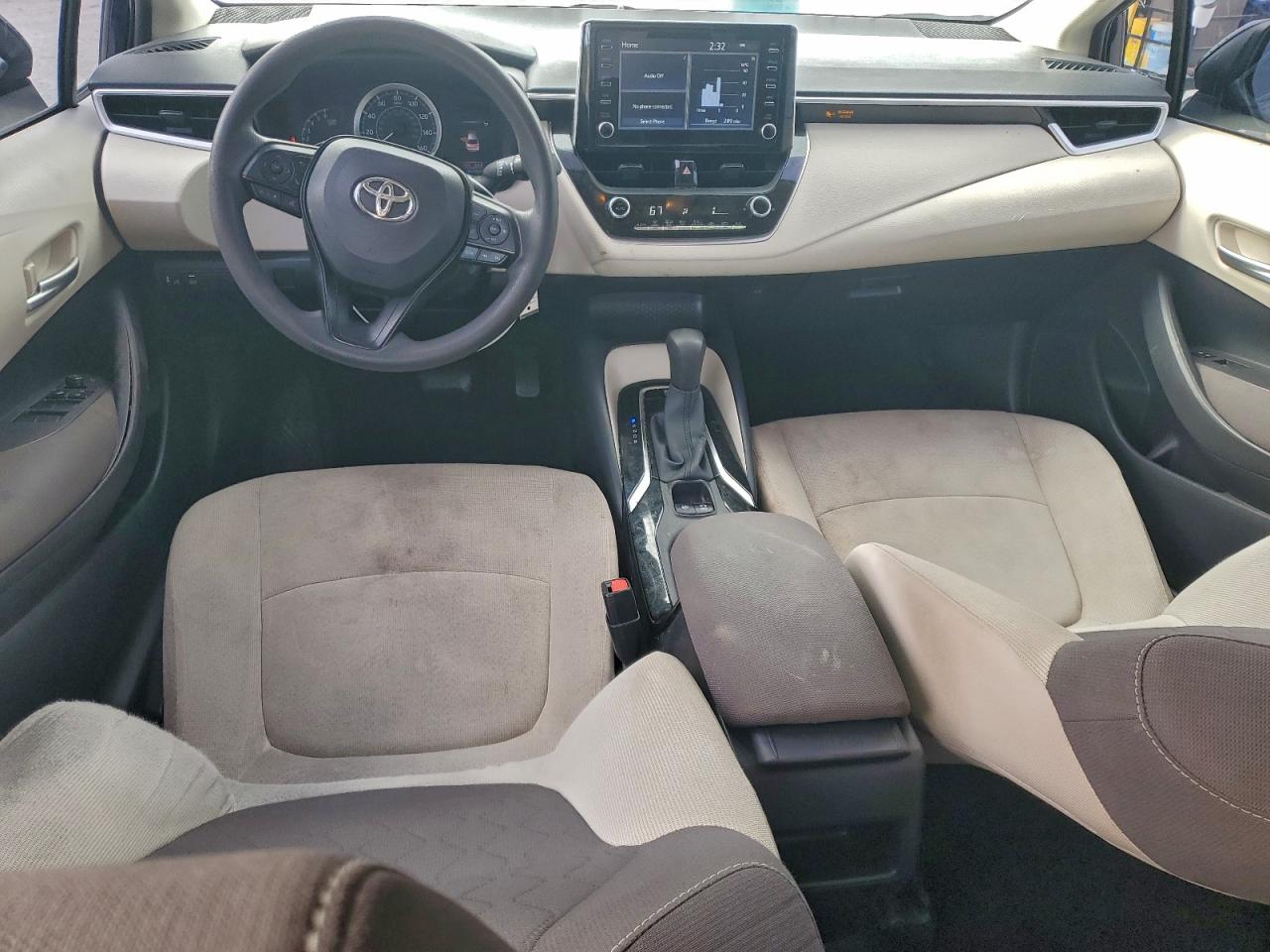 2020 TOYOTA COROLLA LE photo 8
