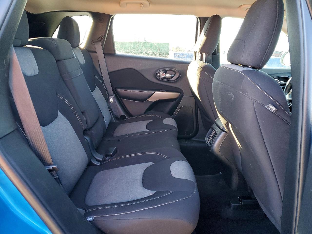 2018 JEEP CHEROKEE LATITUDE photo 21