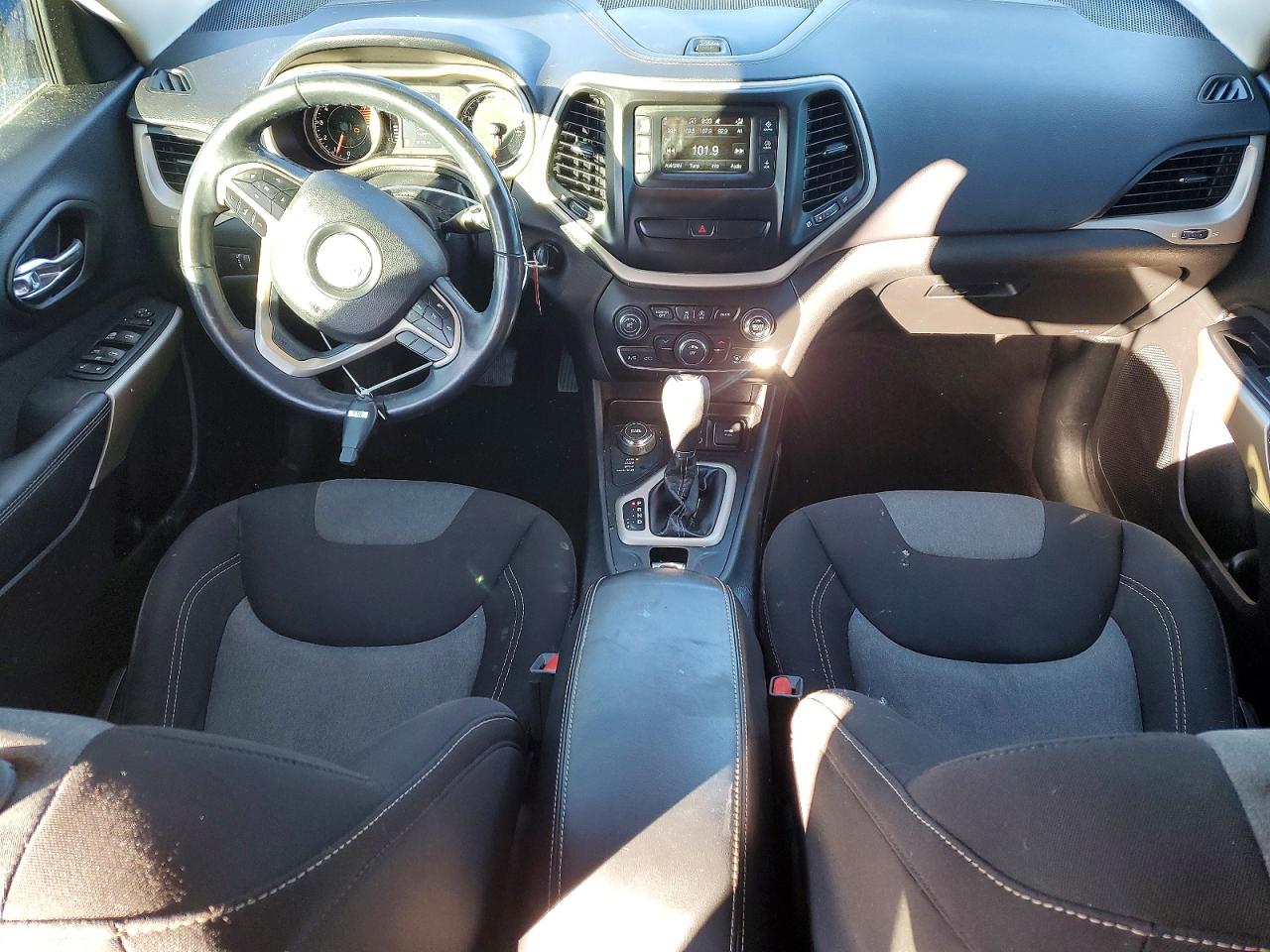 2018 JEEP CHEROKEE LATITUDE photo 15