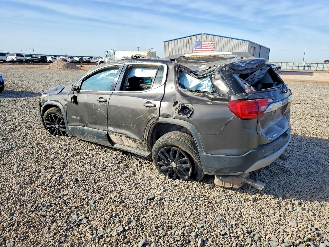 2019 GMC ACADIA photo 3