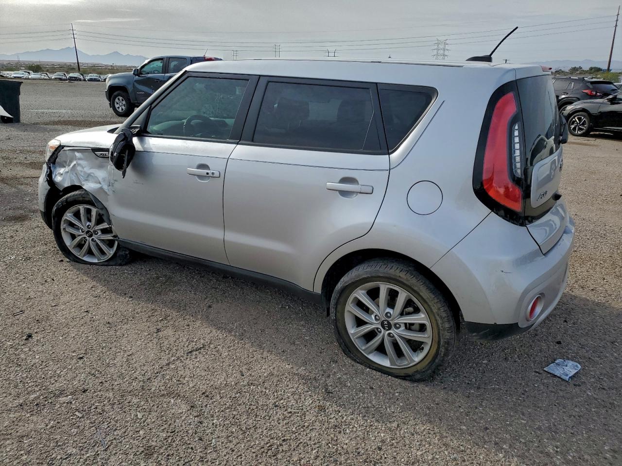 2018 KIA SOUL + photo 2