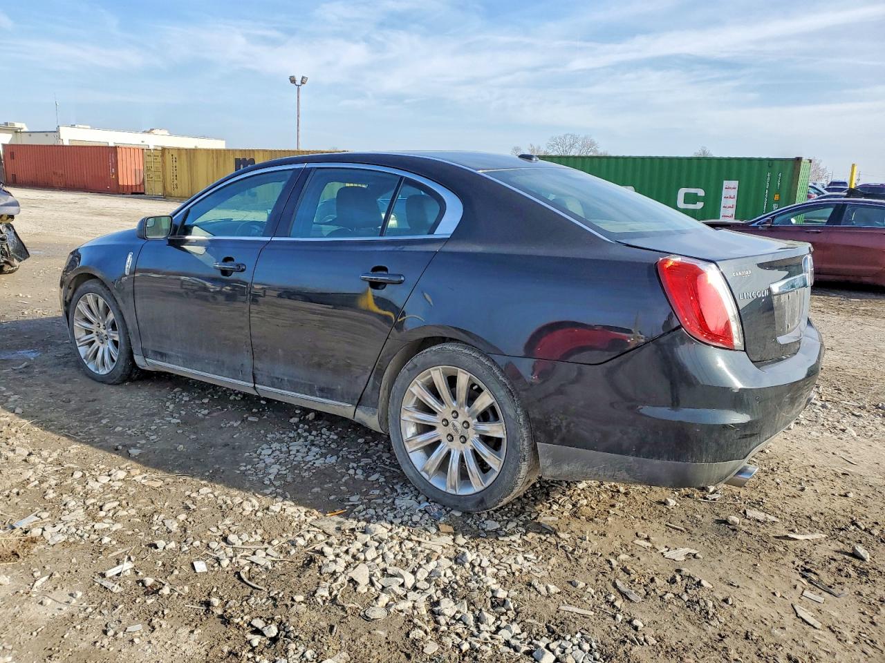 2010 LINCOLN MKS photo 2