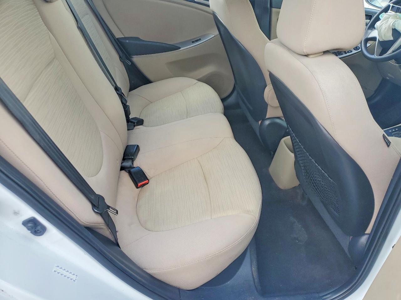 2017 HYUNDAI ACCENT SE photo 10