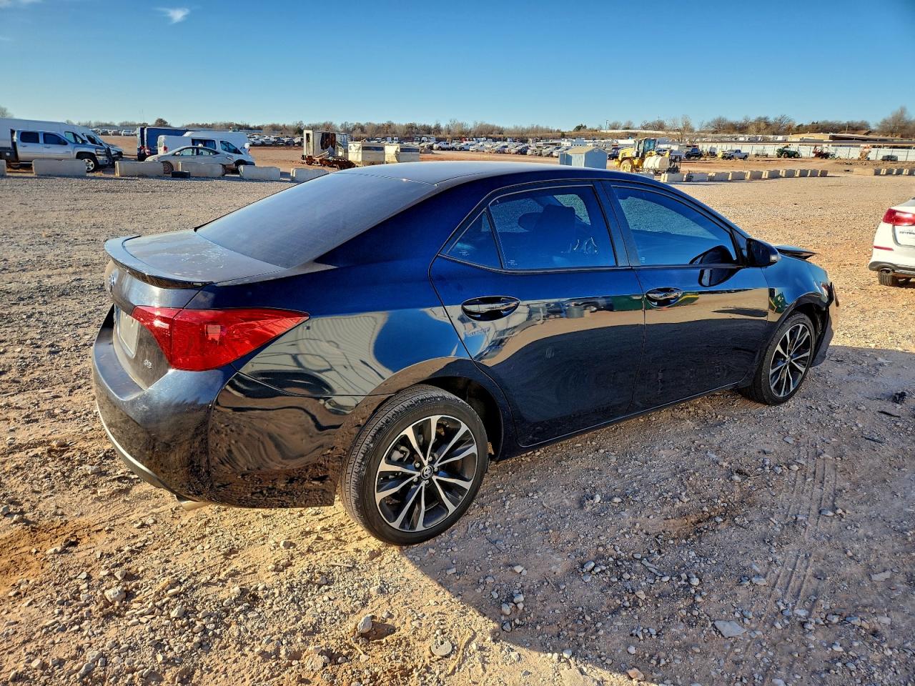2017 TOYOTA COROLLA L photo 3