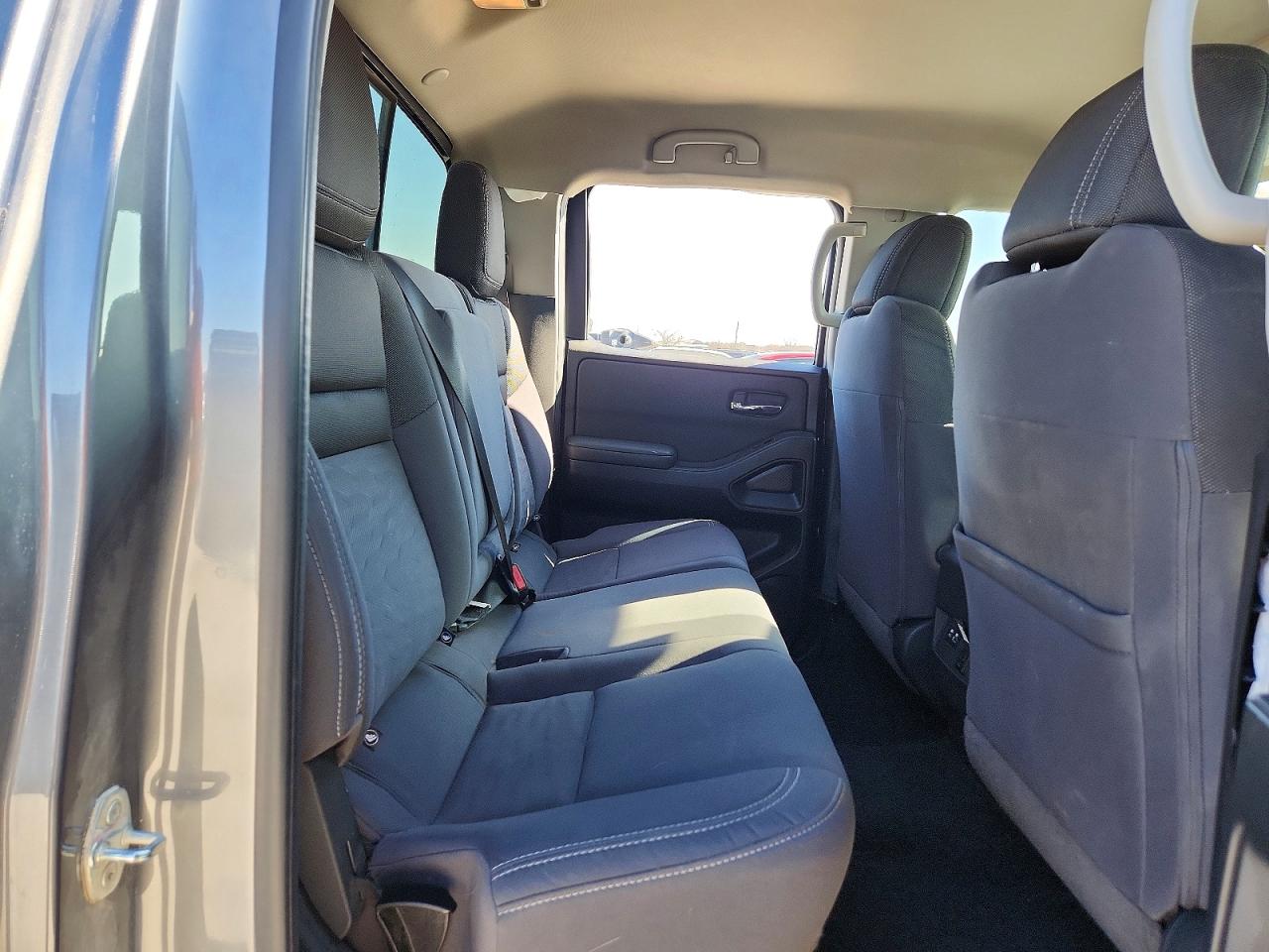 2024 NISSAN FRONTIER SV photo 10