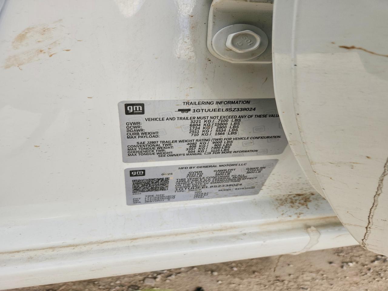 2025 GMC SIERRA K1500 AT4 photo 12