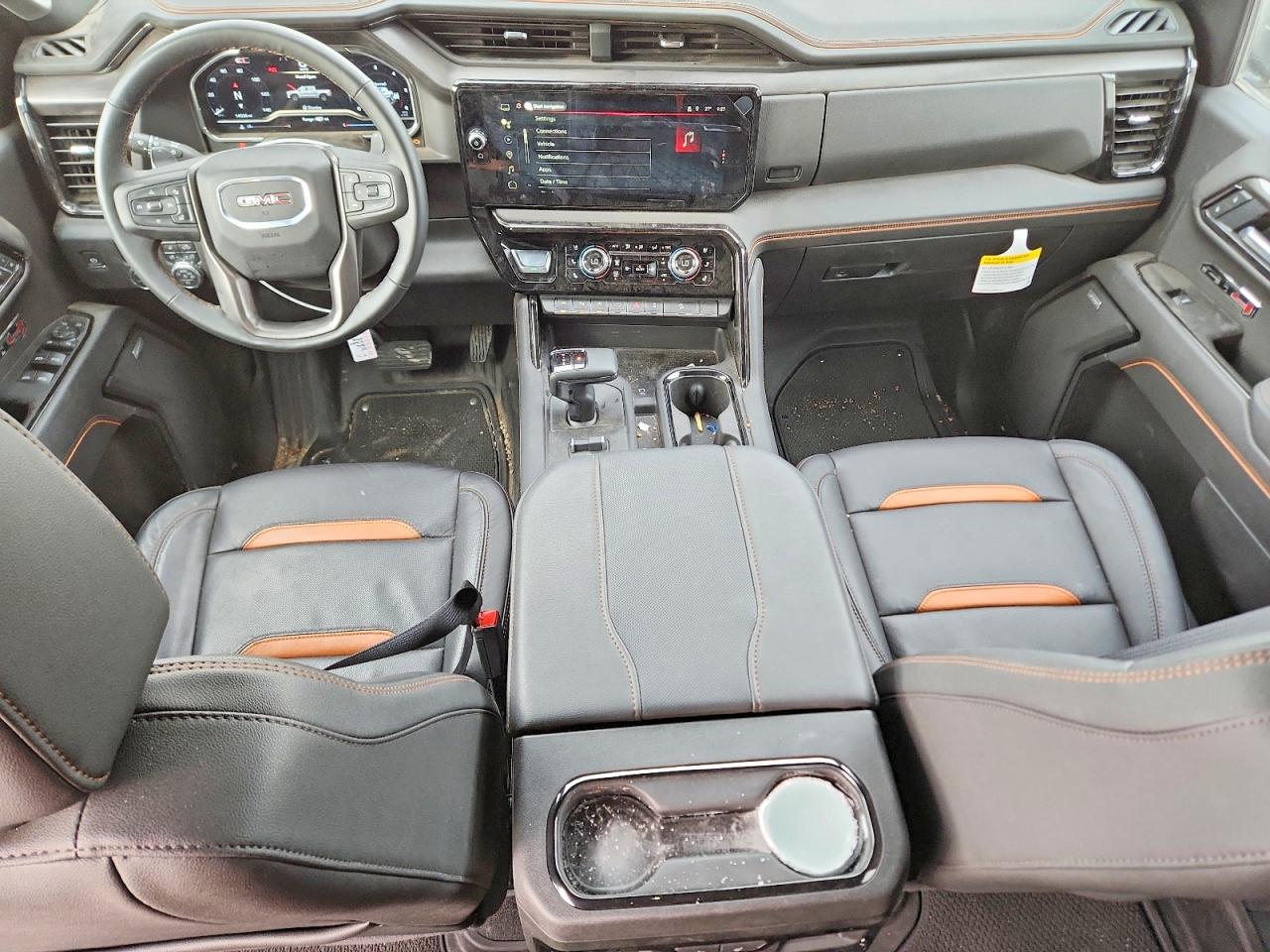 2025 GMC SIERRA K1500 AT4 photo 8