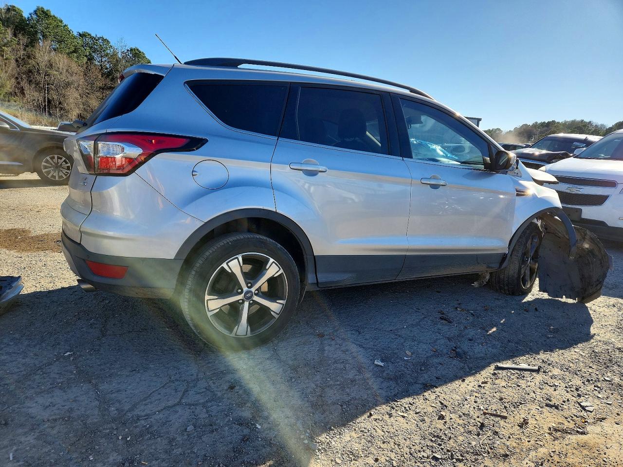 2017 FORD ESCAPE SE photo 3
