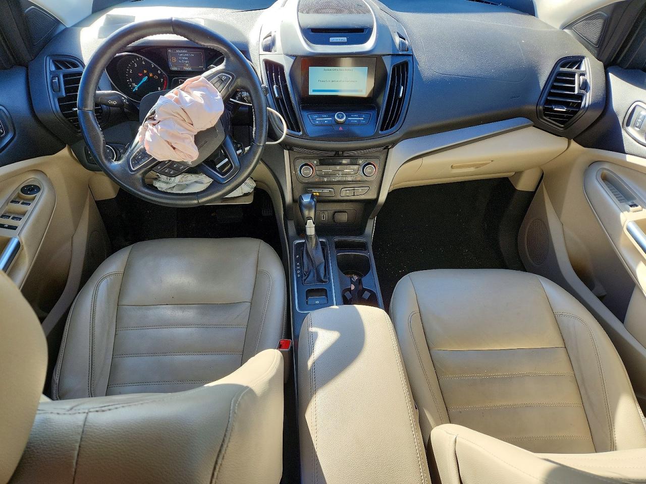 2017 FORD ESCAPE SE photo 8