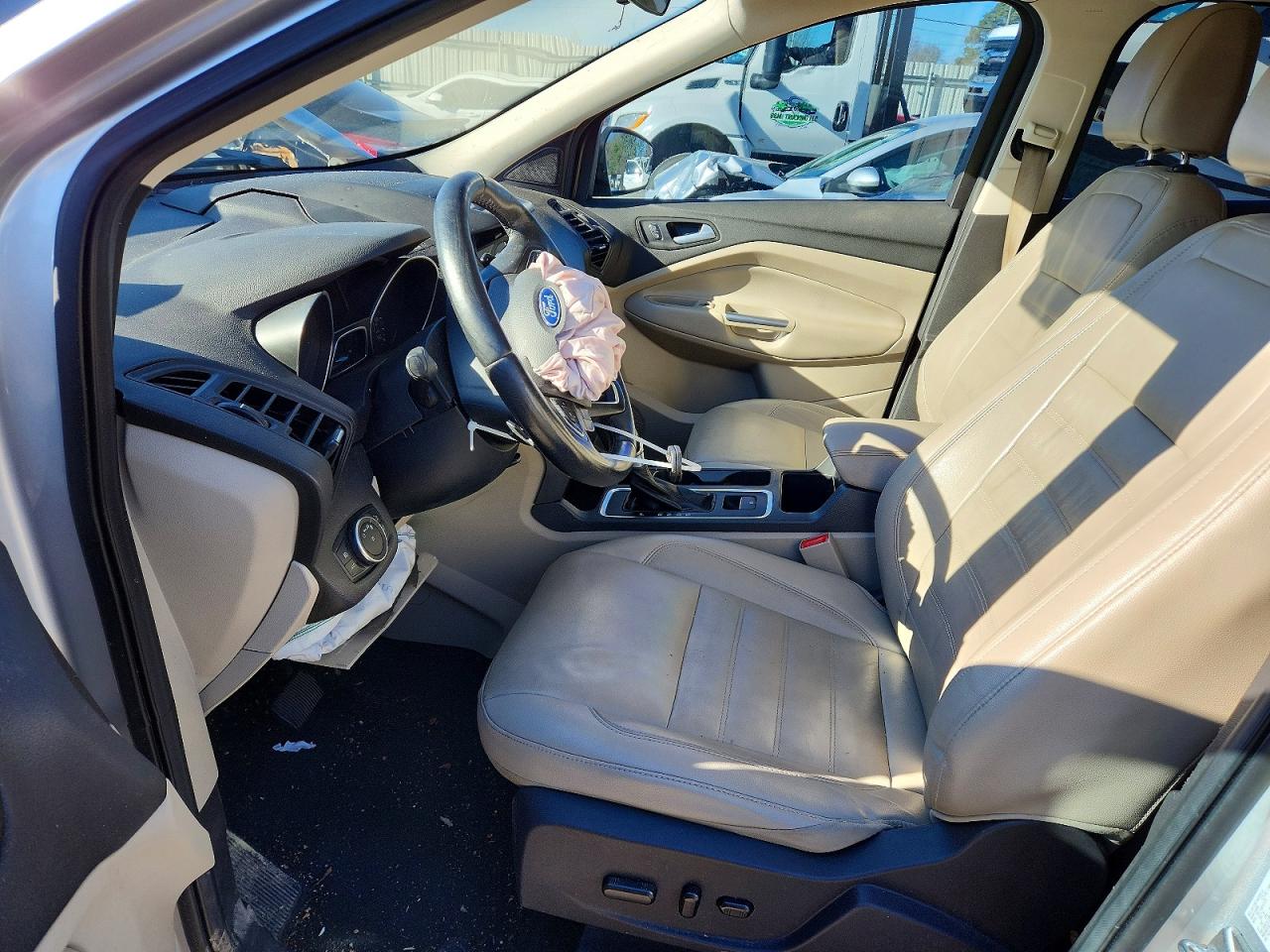 2017 FORD ESCAPE SE photo 7