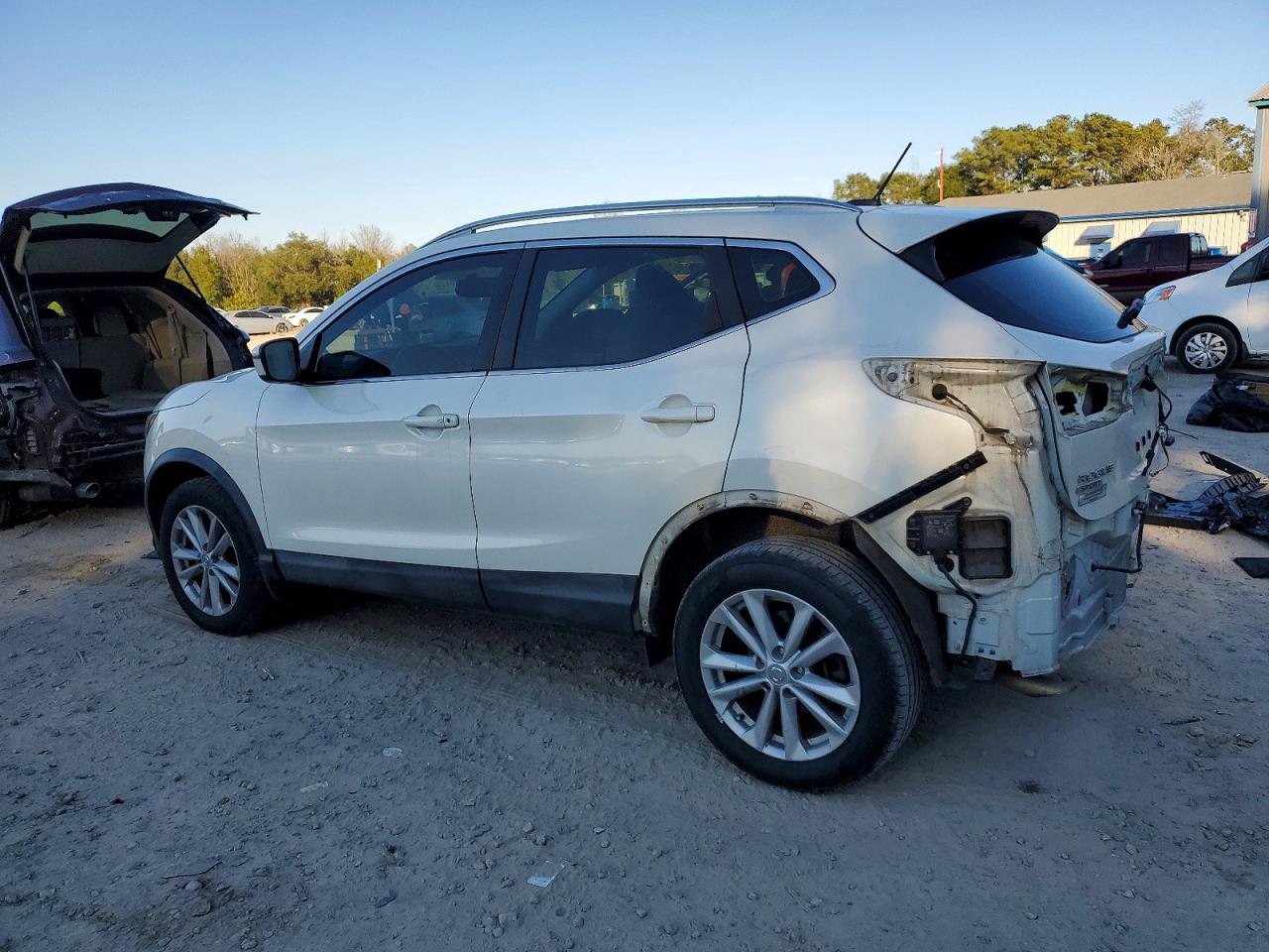 2018 NISSAN ROGUE SPORT SV photo 3
