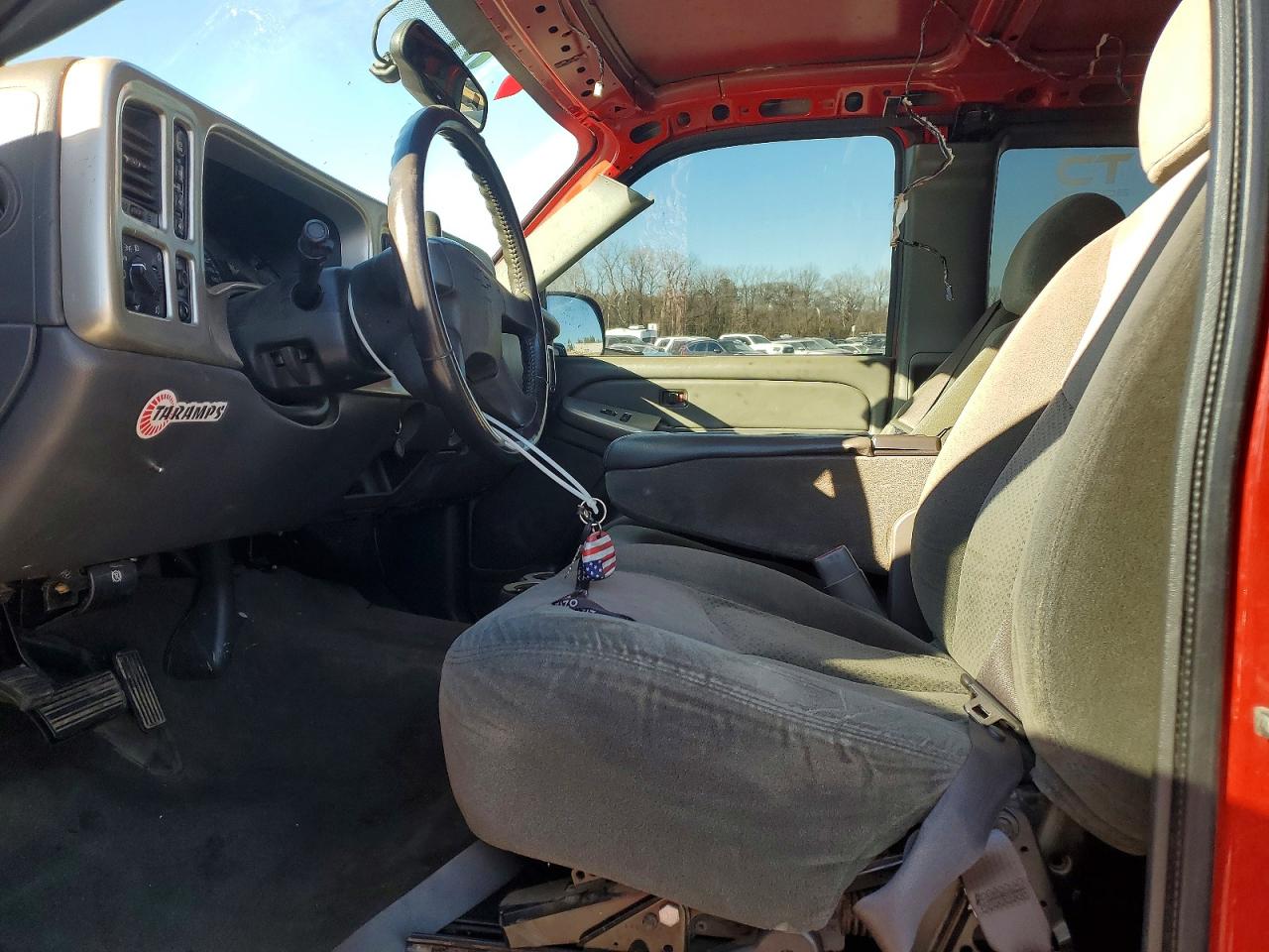 2004 CHEVROLET SILVERADO K1500 photo 7