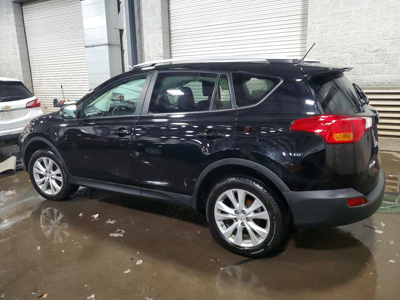 2015 TOYOTA RAV4 LIMITED photo 2