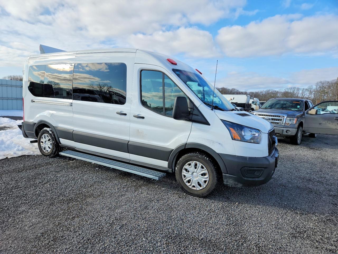 2025 FORD TRANSIT T-350 photo 4