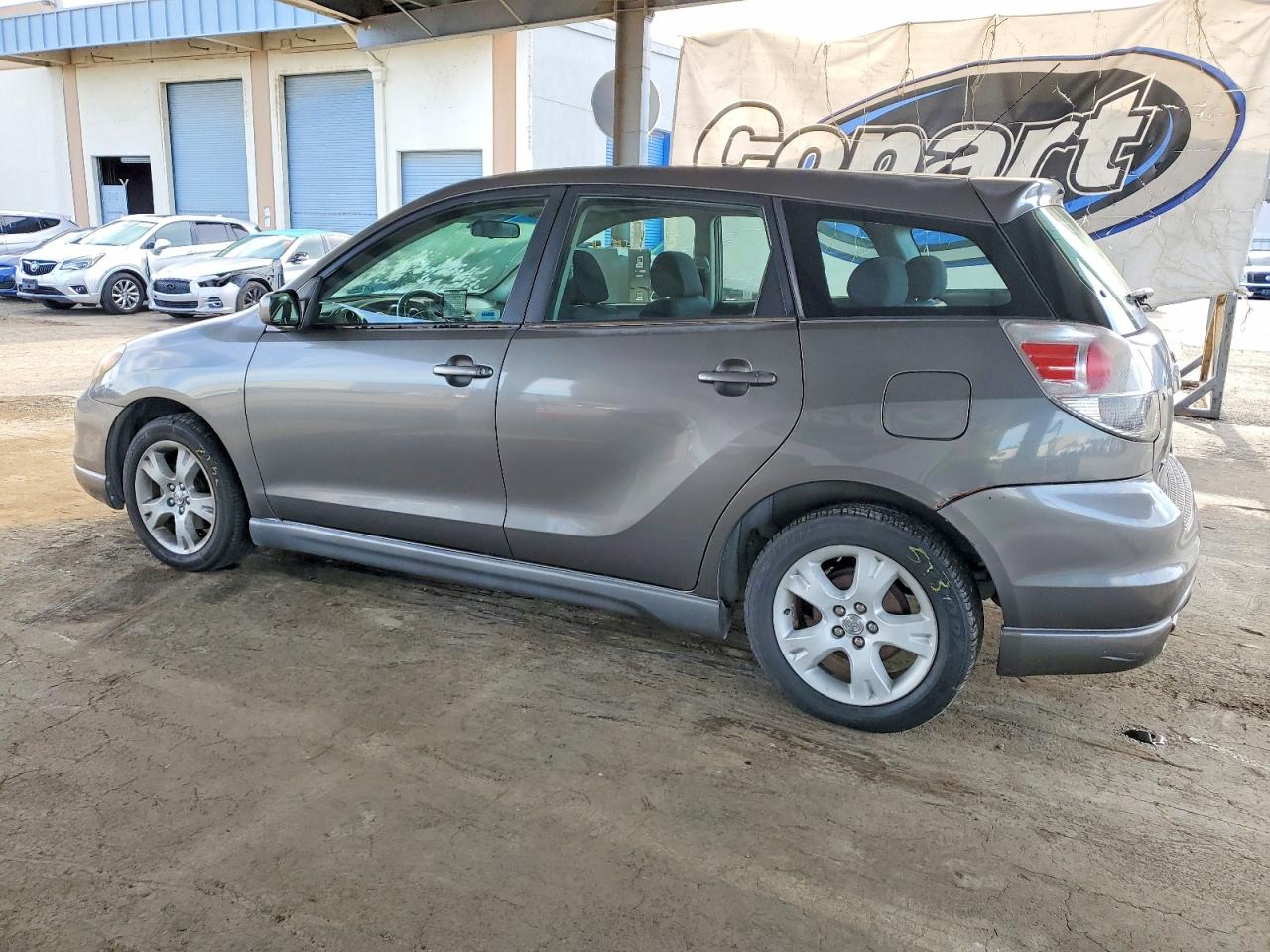 2005 TOYOTA COROLLA MATRIX photo 2